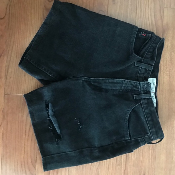 REWORKED GUESS SHORTS - Picture 2 of 4